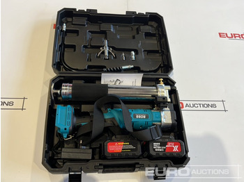Trang thiết bị xây dựng Boss 21 Volt Lithium Battery Cordless Grease Gun, 2 Batteries, Charger, Case, Shoulder Strap, Extension Pieces and Fittings: hình 2