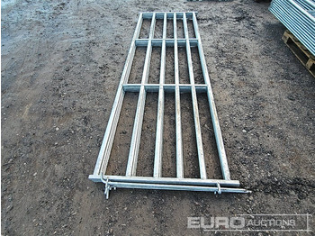 Máy móc nông nghiệp Unused 10' Galvanised Calf Hurdle (4 of): hình 2 Máy móc nông nghiệp Unused 10' Galvanised Calf Hurdle (4 of): hình 2