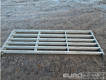 Máy móc nông nghiệp Unused 10' Galvanised Calf Hurdle (4 of): hình 3 Máy móc nông nghiệp Unused 10' Galvanised Calf Hurdle (4 of): hình 3