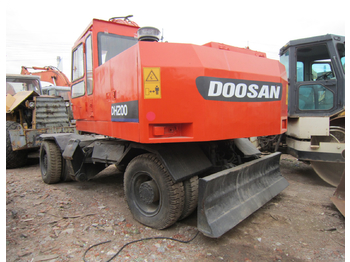Máy xúc bánh lốp DOOSAN DH200: hình 1