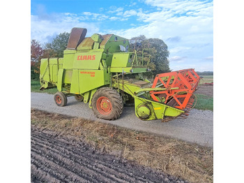 Máy gặt CLAAS