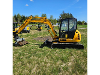 Máy xúc mini JCB