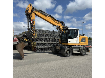 Máy xúc bánh lốp LIEBHERR A 918