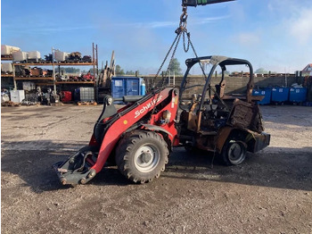 Máy xúc lật mini gấp khúc SCHÄFFER