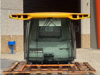 Đính kèm máy gặt mới New Holland Cabine - New Holland CR8070, CR8080, CR9070, CR908: hình 3