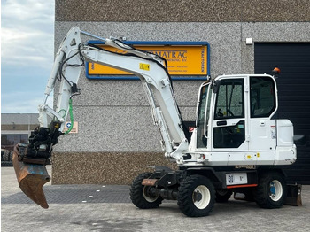 Máy xúc bánh lốp VOLVO EW60E