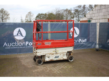 Máy nâng người hình kéo JLG