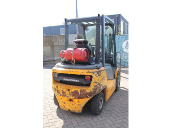 Xe nâng gas Jungheinrich TFG 425: hình 5 Xe nâng gas Jungheinrich TFG 425: hình 5