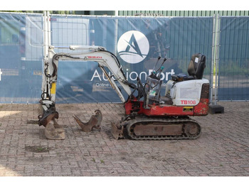 Máy xúc mini TAKEUCHI