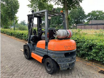 Xe nâng gas Toyota 02-6FGF-30: hình 3