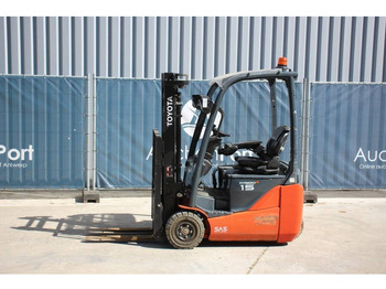 Xe nâng điện TOYOTA