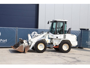 Máy xúc lật bánh lốp VOLVO L30G