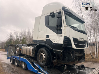Xe đầu kéo IVECO Stralis