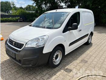 Xe van nhỏ gọn PEUGEOT Partner