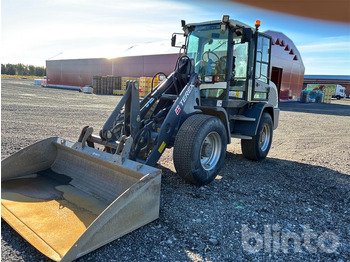 Máy xúc lật bánh lốp TEREX