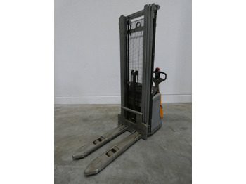 Máy xếp chồng STILL