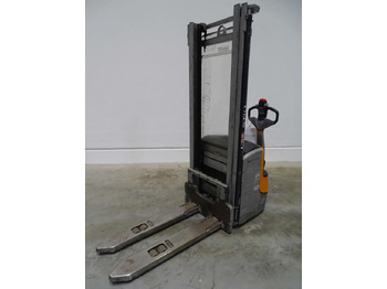Máy xếp chồng STILL