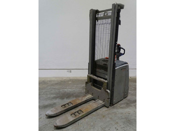 Máy xếp chồng STILL