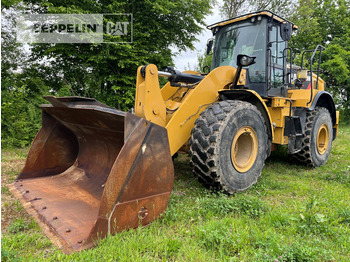 Máy xúc lật bánh lốp CATERPILLAR 950M