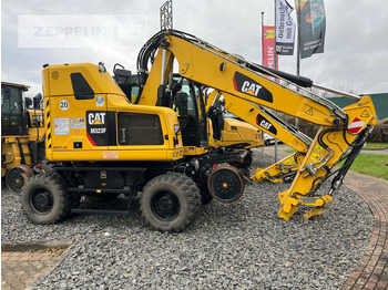 Máy xúc CATERPILLAR M323F