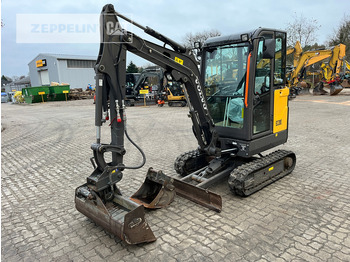 Máy xúc mini VOLVO EC20E