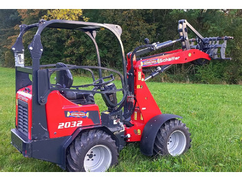 Máy xúc lật mini gấp khúc Schäffer Schäffer 2032: hình 4 Máy xúc lật mini gấp khúc Schäffer Schäffer 2032: hình 4