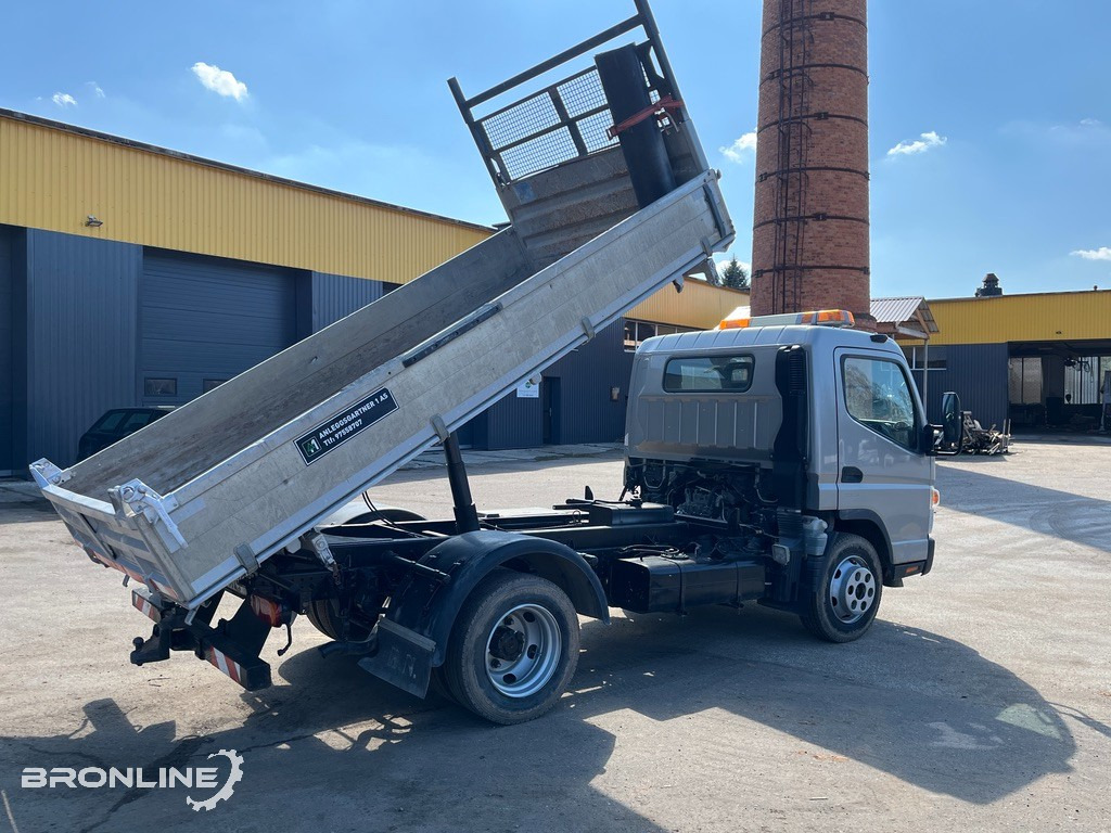 2013 Mitsubishi Fuso Canter 7C15 Tipper - Xe ben: hình 4 2013 Mitsubishi Fuso Canter 7C15 Tipper - Xe ben: hình 4