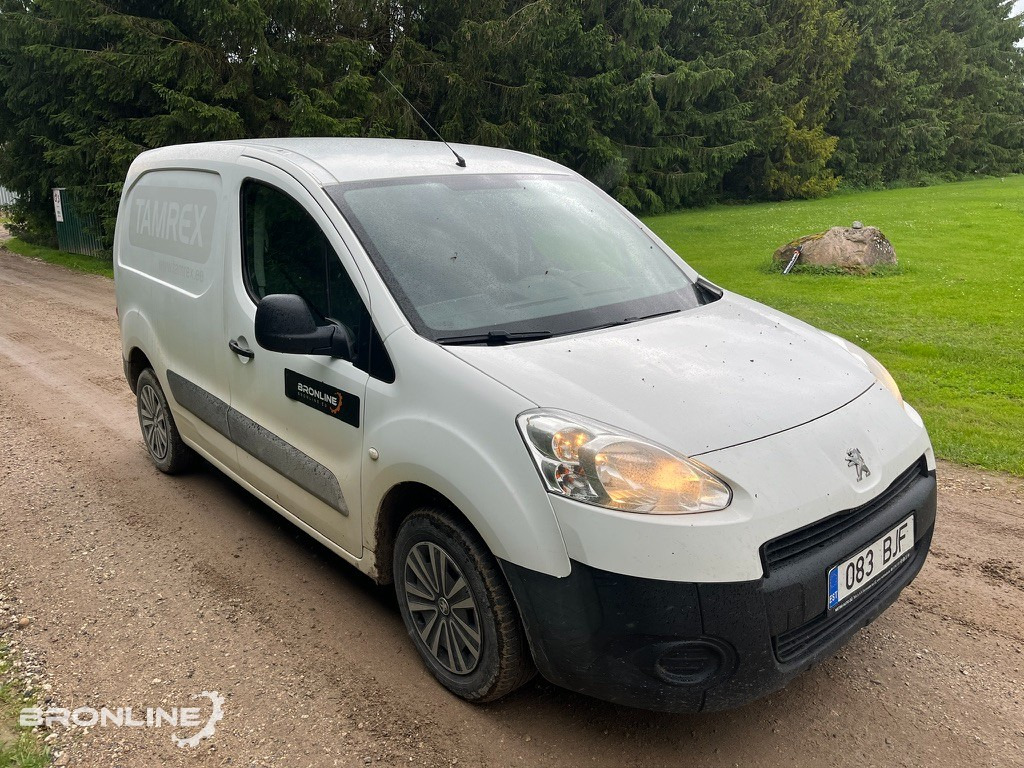 2013 Peugeot Partner 1.6d 55kW - Xe van nhỏ gọn: hình 2 2013 Peugeot Partner 1.6d 55kW - Xe van nhỏ gọn: hình 2