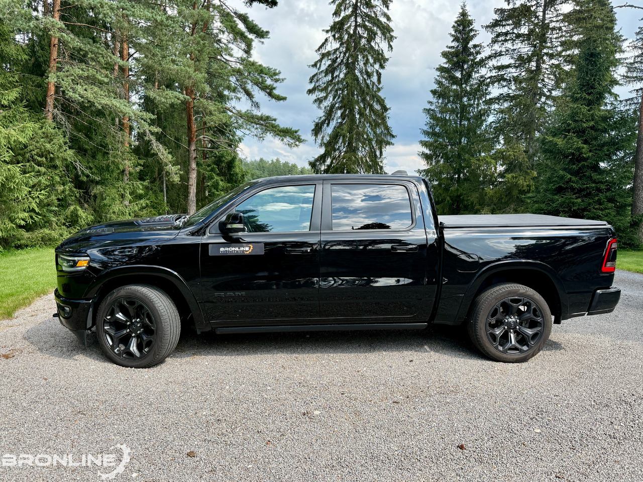 2021 RAM 1500 Limited 3.0d 194kW Crew Cab 4X4 N1 - Xe bán tải: hình 3 2021 RAM 1500 Limited 3.0d 194kW Crew Cab 4X4 N1 - Xe bán tải: hình 3