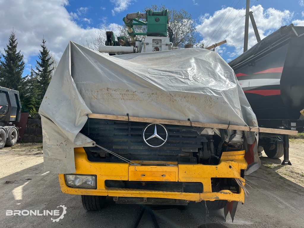 2003 MERCEDES-BENZ ACTROS 3240B 8X4/4 Mixer - Máy móc khác: hình 4 2003 MERCEDES-BENZ ACTROS 3240B 8X4/4 Mixer - Máy móc khác: hình 4