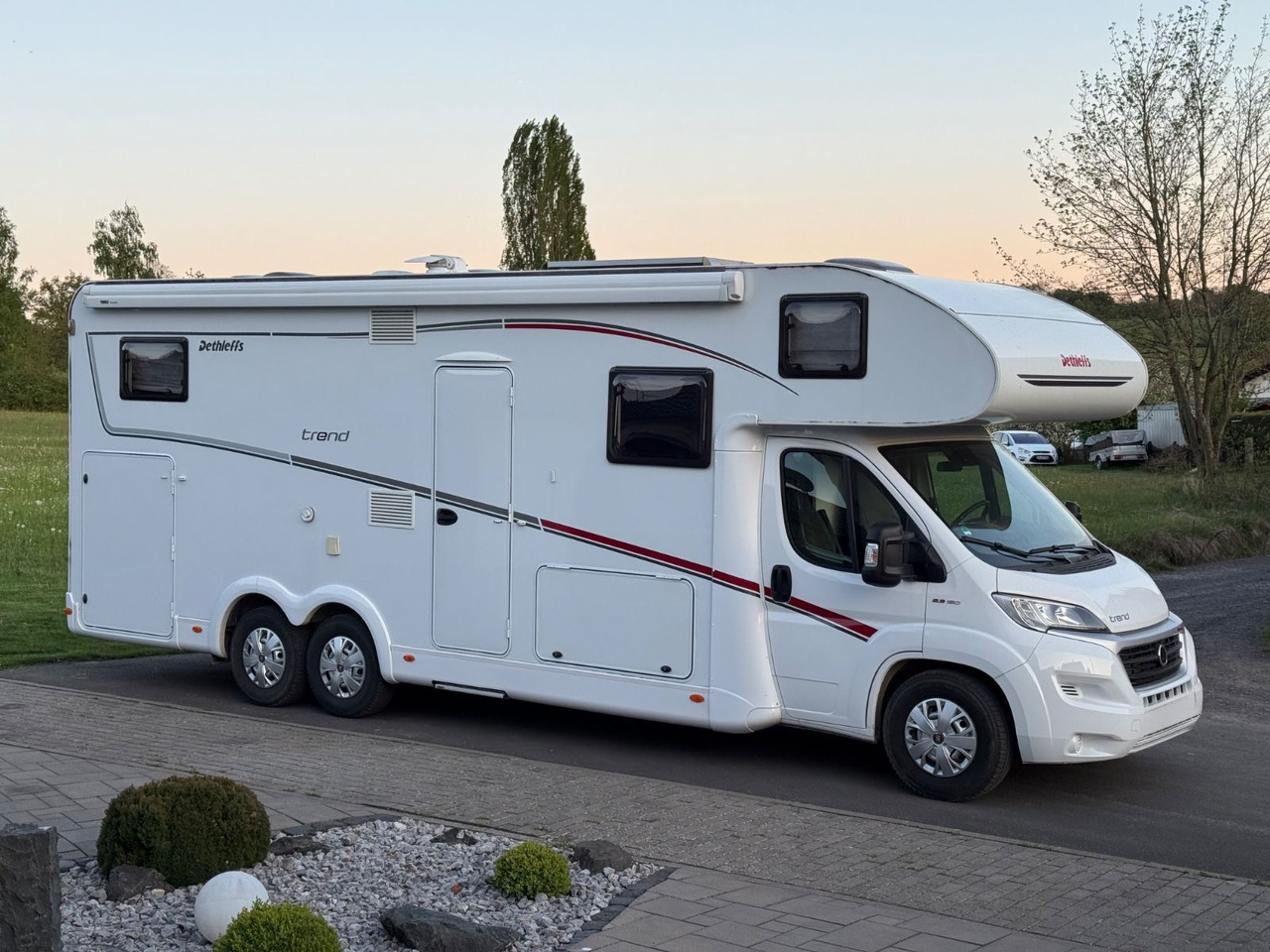 Xe cắm trại alkoven Dethleffs Trend 7877-2 Wohnmobil Alkoven Solar TV Winterr: hình 1