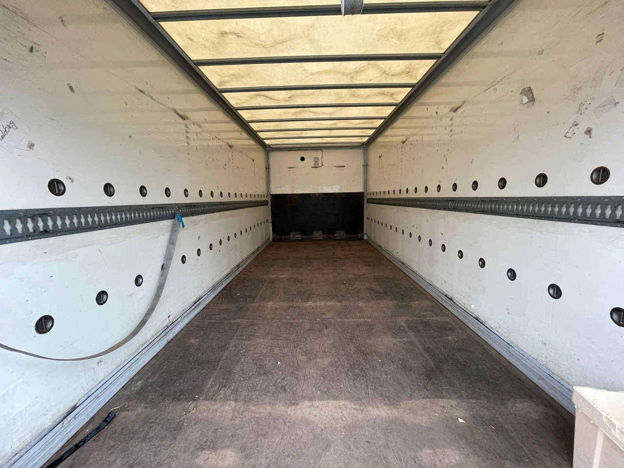 Iveco ML75E18 Blumen Koffer LBW Klimaanlage EEV ML80 Iveco ML75E18 Blumen Koffer LBW Klimaanlage EEV ML80 - Xe tải nhỏ thùng kín: hình 5 Iveco ML75E18 Blumen Koffer LBW Klimaanlage EEV ML80 Iveco ML75E18 Blumen Koffer LBW Klimaanlage EEV ML80 - Xe tải nhỏ thùng kín: hình 5