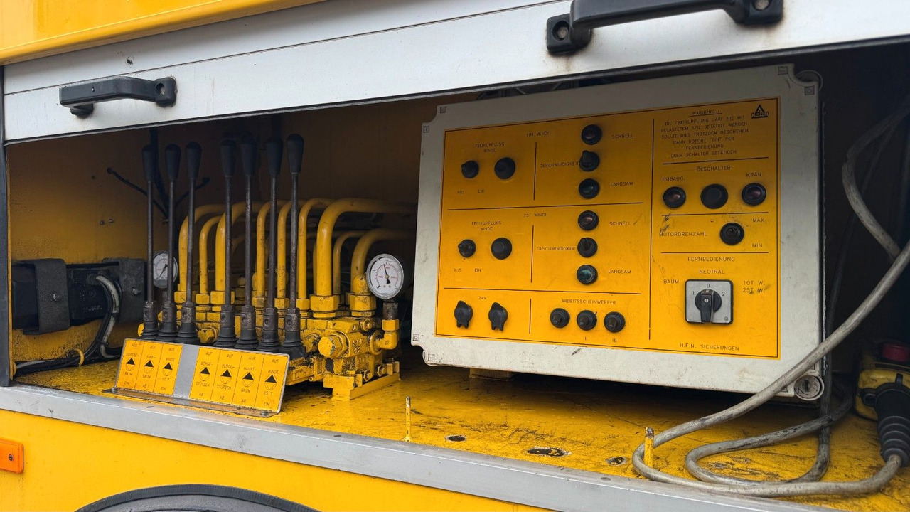 MAN 35.463 Abschleppwagen Kran LKW Berger Wilk WR25 - Xe tải kéo: hình 5 MAN 35.463 Abschleppwagen Kran LKW Berger Wilk WR25 - Xe tải kéo: hình 5