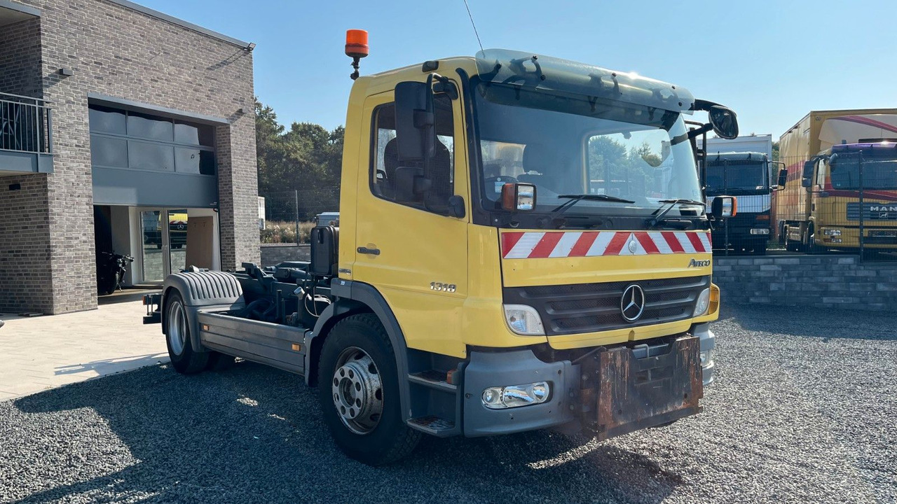 Mercedes-Benz 1318 1218 Abrollkipper Mercedes-Benz 1318 1218 Abrollkipper - Xe tải nâng móc: hình 3 Mercedes-Benz 1318 1218 Abrollkipper Mercedes-Benz 1318 1218 Abrollkipper - Xe tải nâng móc: hình 3