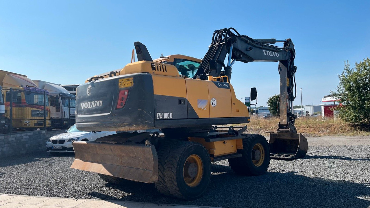 Volvo EW180D 20500 Kg Verstellausleger OilQuick - Máy xúc bánh lốp: hình 3 Volvo EW180D 20500 Kg Verstellausleger OilQuick - Máy xúc bánh lốp: hình 3