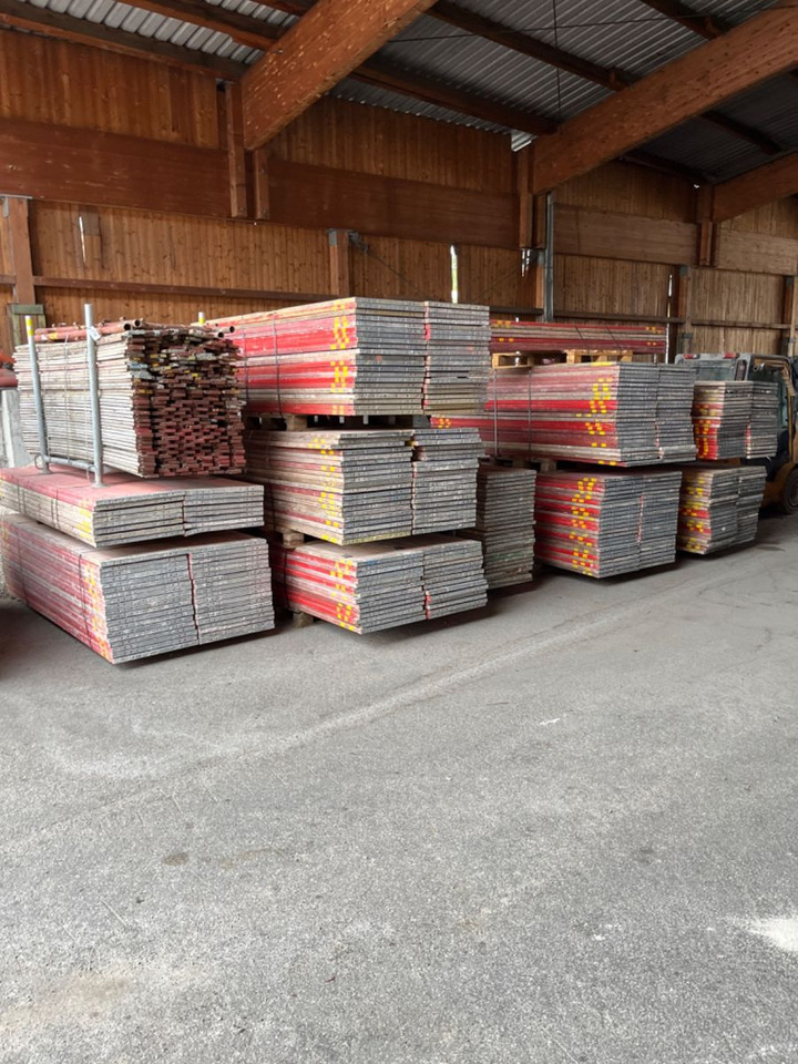 Fassadengerüst Ringer 2700 m2 - Trang thiết bị xây dựng: hình 1 Fassadengerüst Ringer 2700 m2 - Trang thiết bị xây dựng: hình 1