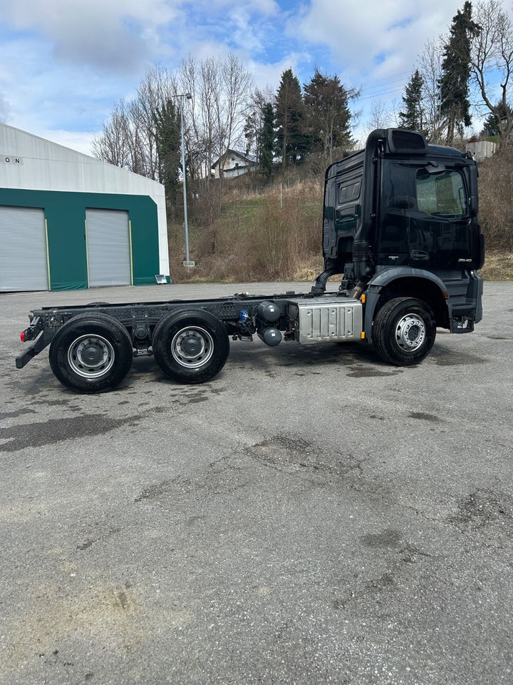 Mercedes-Benz Arocs 26.40 6x4 Kipperfahrgestell BB - Xe tải khung gầm: hình 4 Mercedes-Benz Arocs 26.40 6x4 Kipperfahrgestell BB - Xe tải khung gầm: hình 4