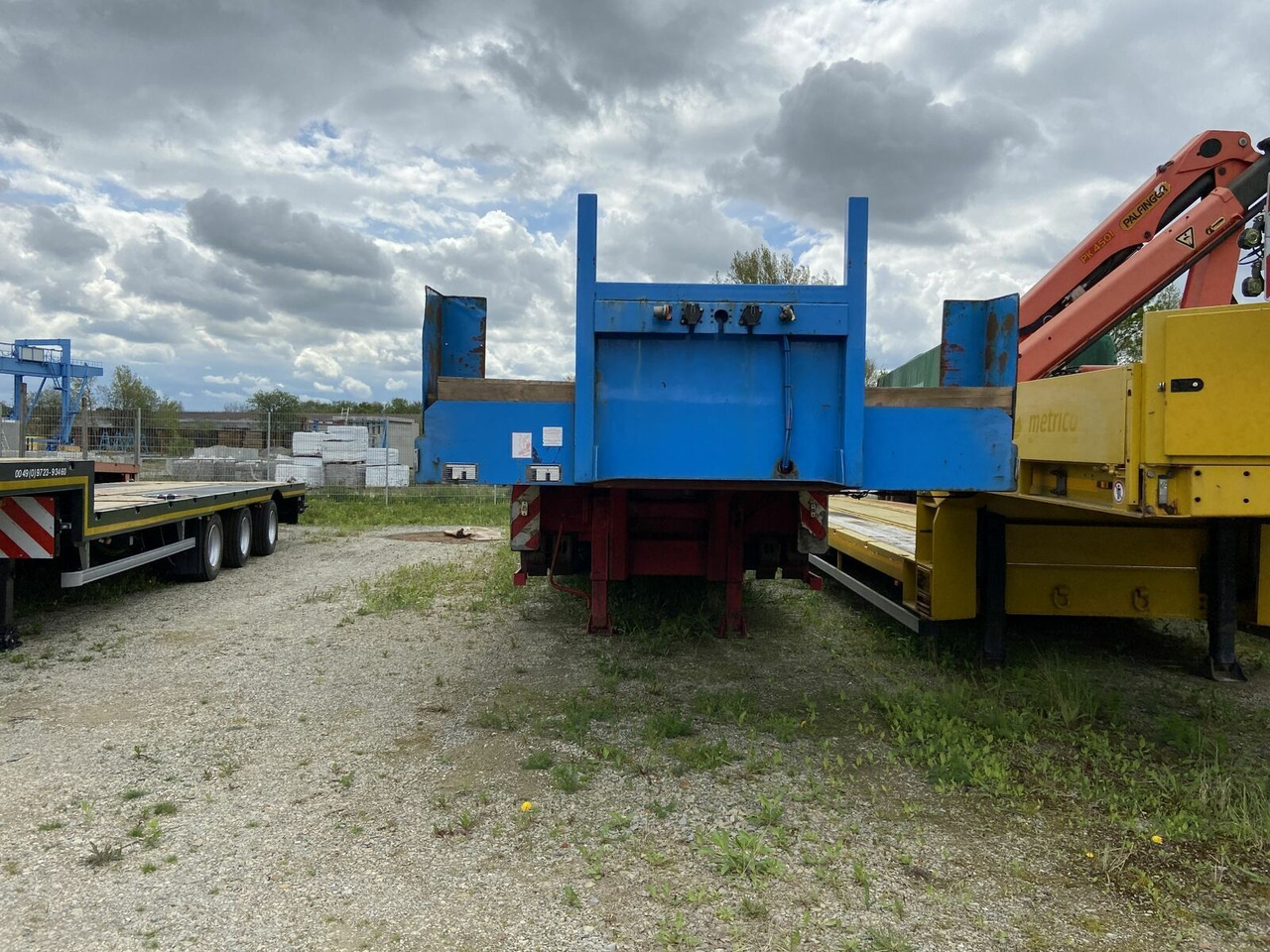 3 Achs Satteltieflader Platofür Fertigteile ode - Sơ mi rơ moóc thùng thấp: hình 2 3 Achs Satteltieflader Platofür Fertigteile ode - Sơ mi rơ moóc thùng thấp: hình 2