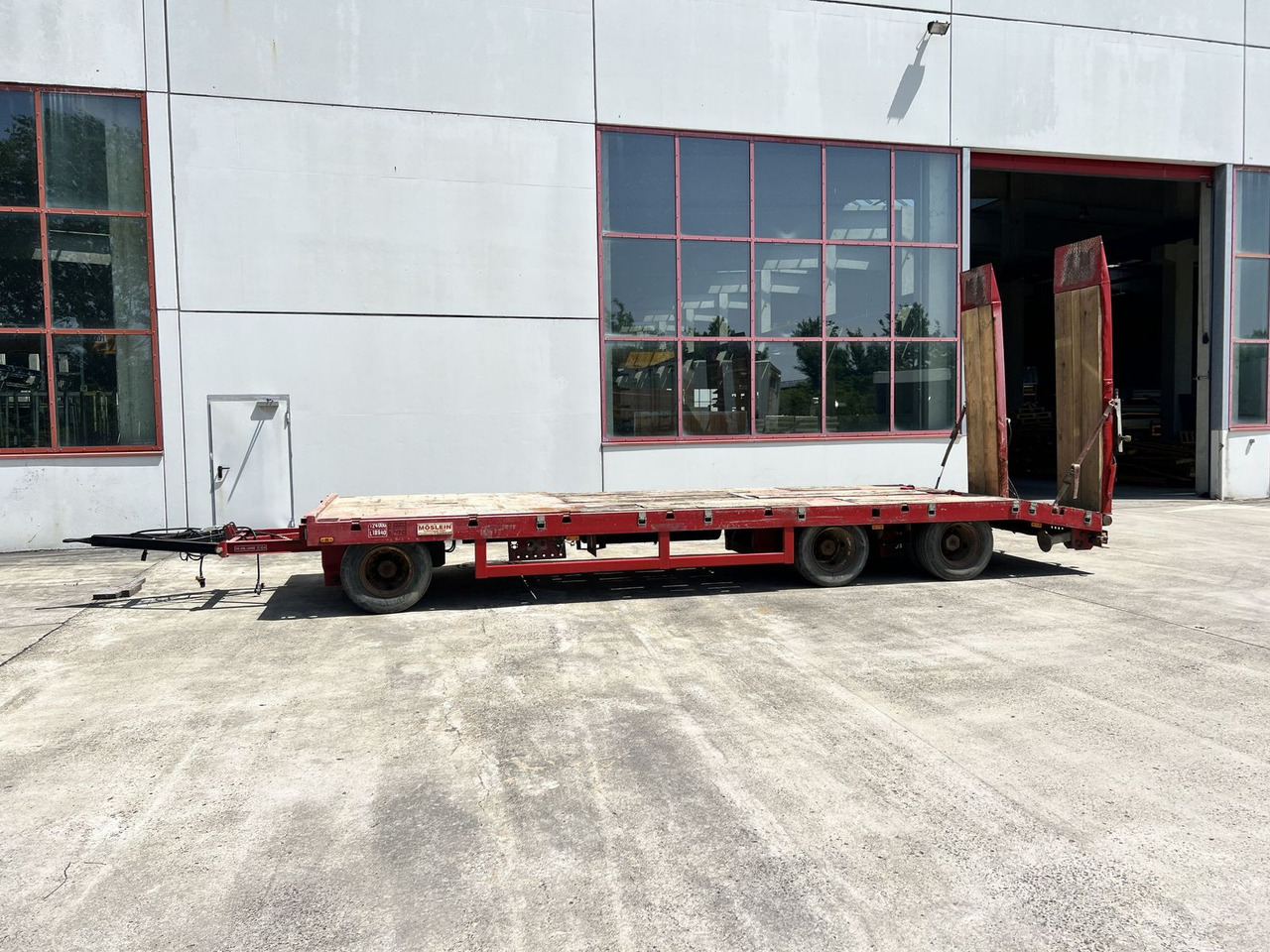 3 Achs Tiefladeranhänger mit gerader Ladefläche - Rơ moóc thùng thấp: hình 1 3 Achs Tiefladeranhänger mit gerader Ladefläche - Rơ moóc thùng thấp: hình 1