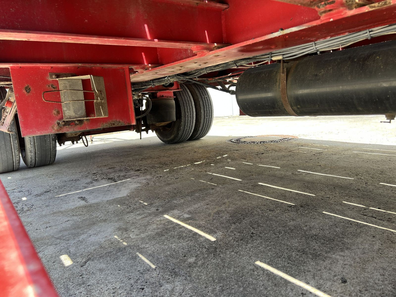 3 Achs Tiefladeranhänger mit gerader Ladefläche - Rơ moóc thùng thấp: hình 5 3 Achs Tiefladeranhänger mit gerader Ladefläche - Rơ moóc thùng thấp: hình 5