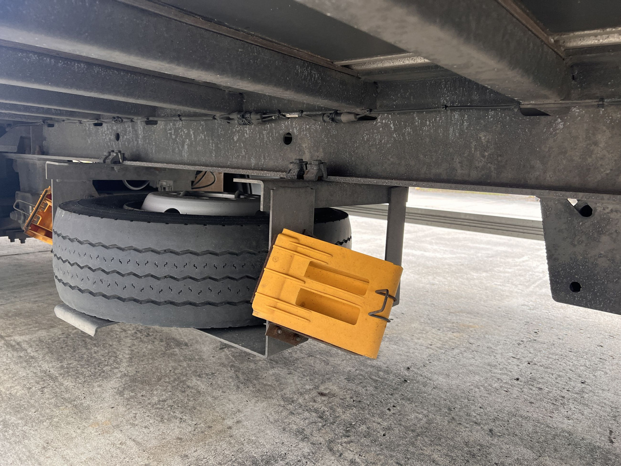 Ackermann Z-KA-F10.5/7,6 1 Achs Jumbo- Planenanhänger 10,5 t GG - Rơ moóc mui bạt: hình 4 Ackermann Z-KA-F10.5/7,6 1 Achs Jumbo- Planenanhänger 10,5 t GG - Rơ moóc mui bạt: hình 4