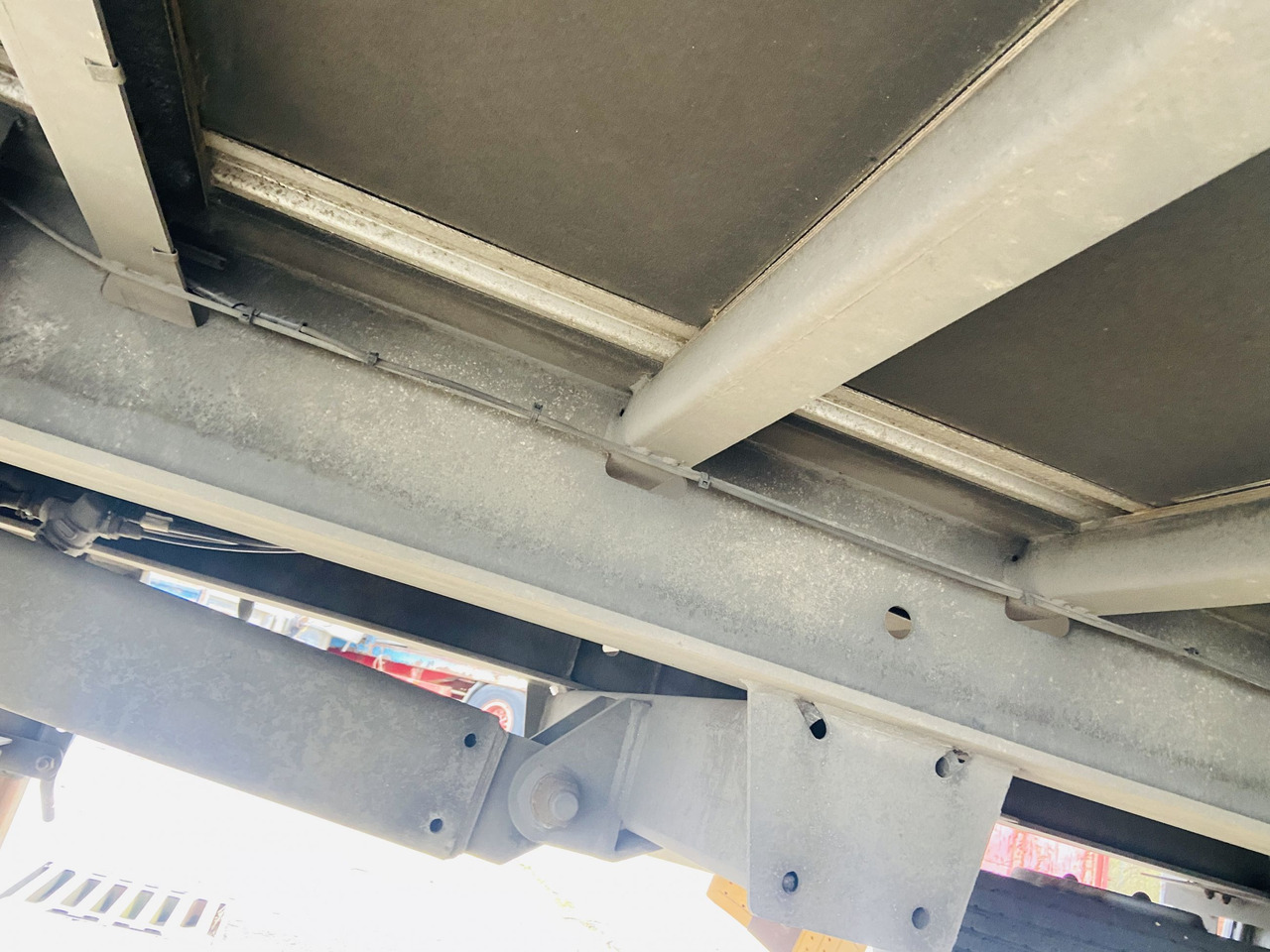 Ackermann Z-KA-F10.5/7,6 1 Achs Planenanhänger 10,5 t GG - Rơ moóc hộp kín: hình 3 Ackermann Z-KA-F10.5/7,6 1 Achs Planenanhänger 10,5 t GG - Rơ moóc hộp kín: hình 3