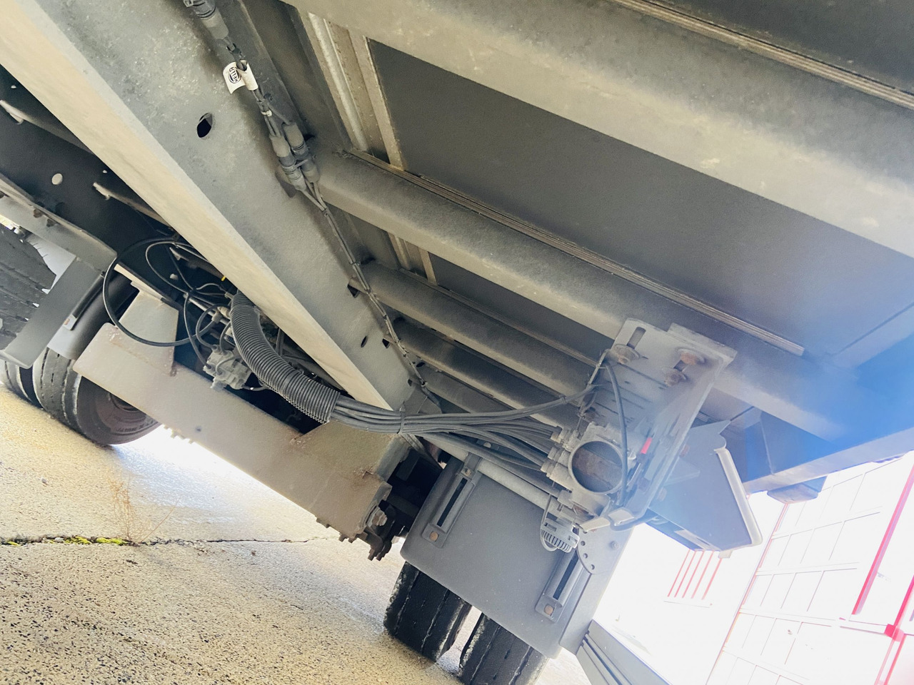 Ackermann Z-KA-F10.5/7,6 1 Achs Planenanhänger 10,5 t GG - Rơ moóc hộp kín: hình 2 Ackermann Z-KA-F10.5/7,6 1 Achs Planenanhänger 10,5 t GG - Rơ moóc hộp kín: hình 2