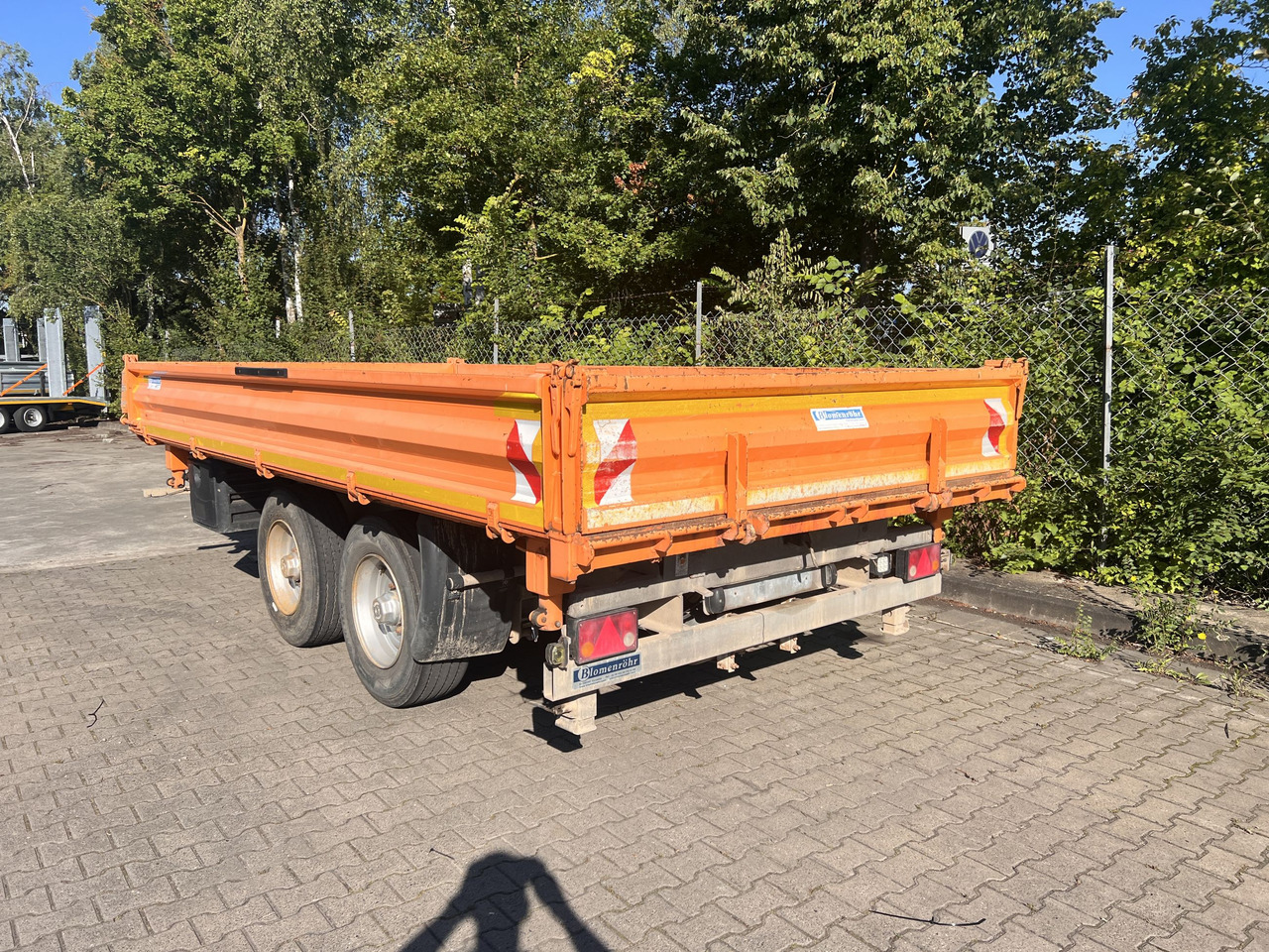 Blomenroehr 888/14000  14 t Tandemkipper- Tieflader - Rơ moóc ben: hình 2 Blomenroehr 888/14000  14 t Tandemkipper- Tieflader - Rơ moóc ben: hình 2