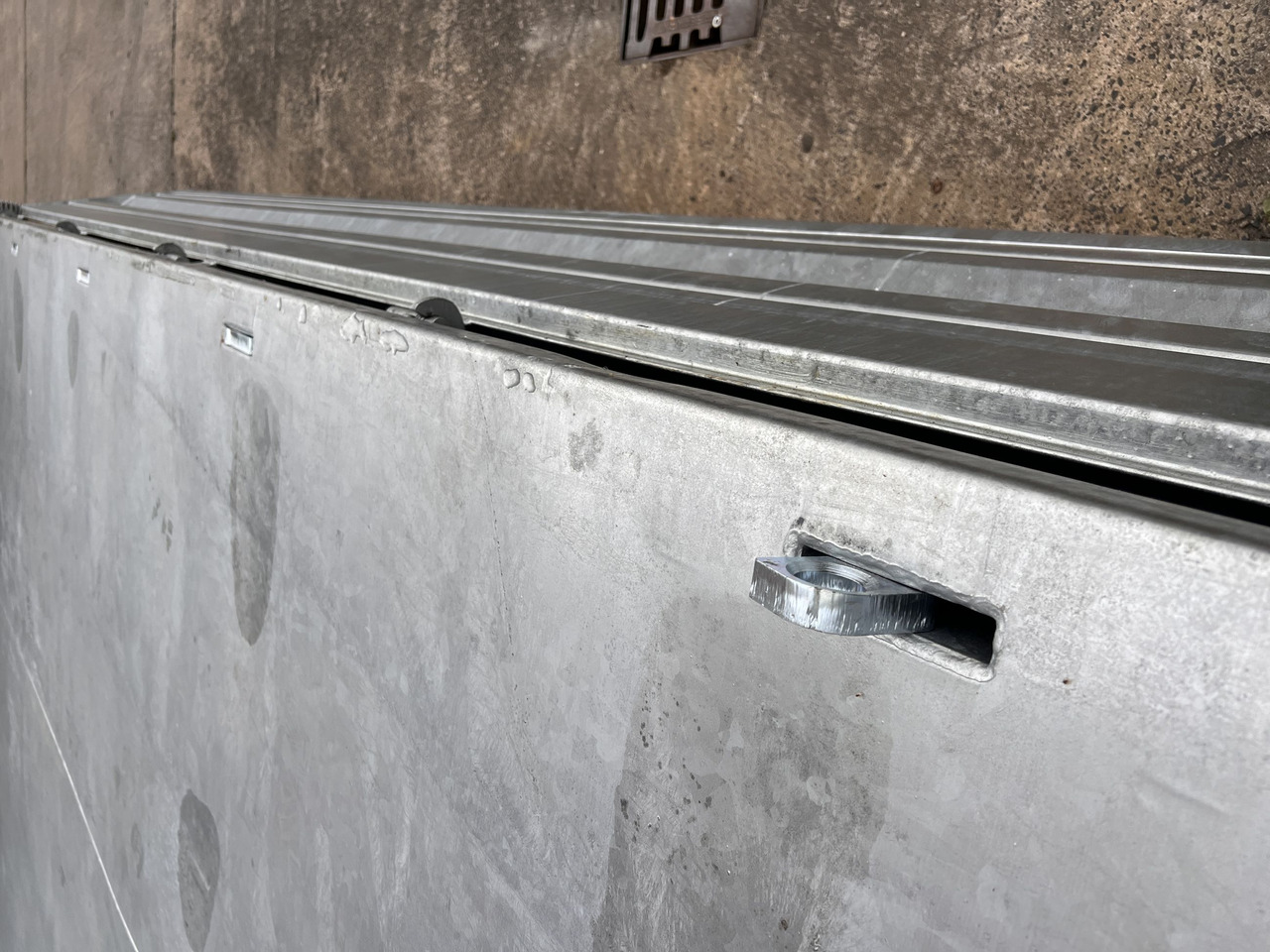 Möslein TTD 19 AB  19 t Tandem 3 Seiten Kipper TiefladerAufsatzbordwänden-- Neufahrzeug -- - Máy móc khác: hình 3 Möslein TTD 19 AB  19 t Tandem 3 Seiten Kipper TiefladerAufsatzbordwänden-- Neufahrzeug -- - Máy móc khác: hình 3