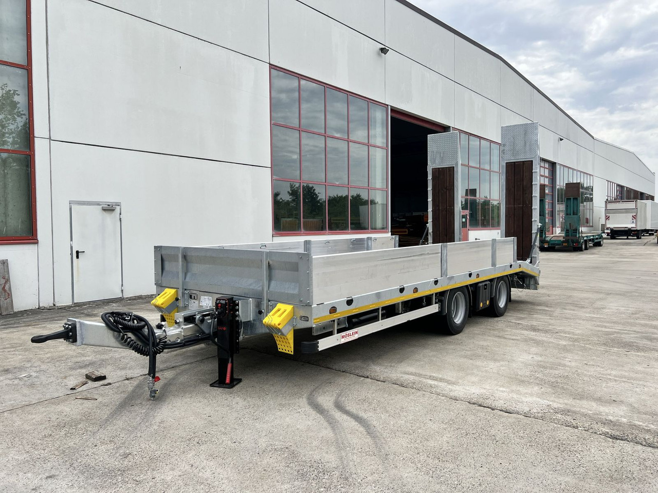 Möslein 21 t Tandemtieflader, Luftgefedert, NEU - Rơ moóc thùng thấp: hình 2 Möslein 21 t Tandemtieflader, Luftgefedert, NEU - Rơ moóc thùng thấp: hình 2