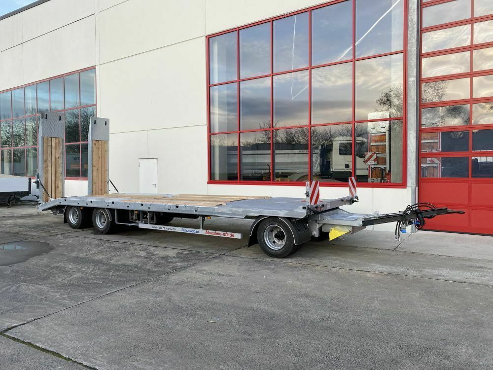 Möslein 3 Achs Tieflader mit gerader Ladefläche 9 m, Ne - Rơ moóc thùng thấp: hình 4 Möslein 3 Achs Tieflader mit gerader Ladefläche 9 m, Ne - Rơ moóc thùng thấp: hình 4