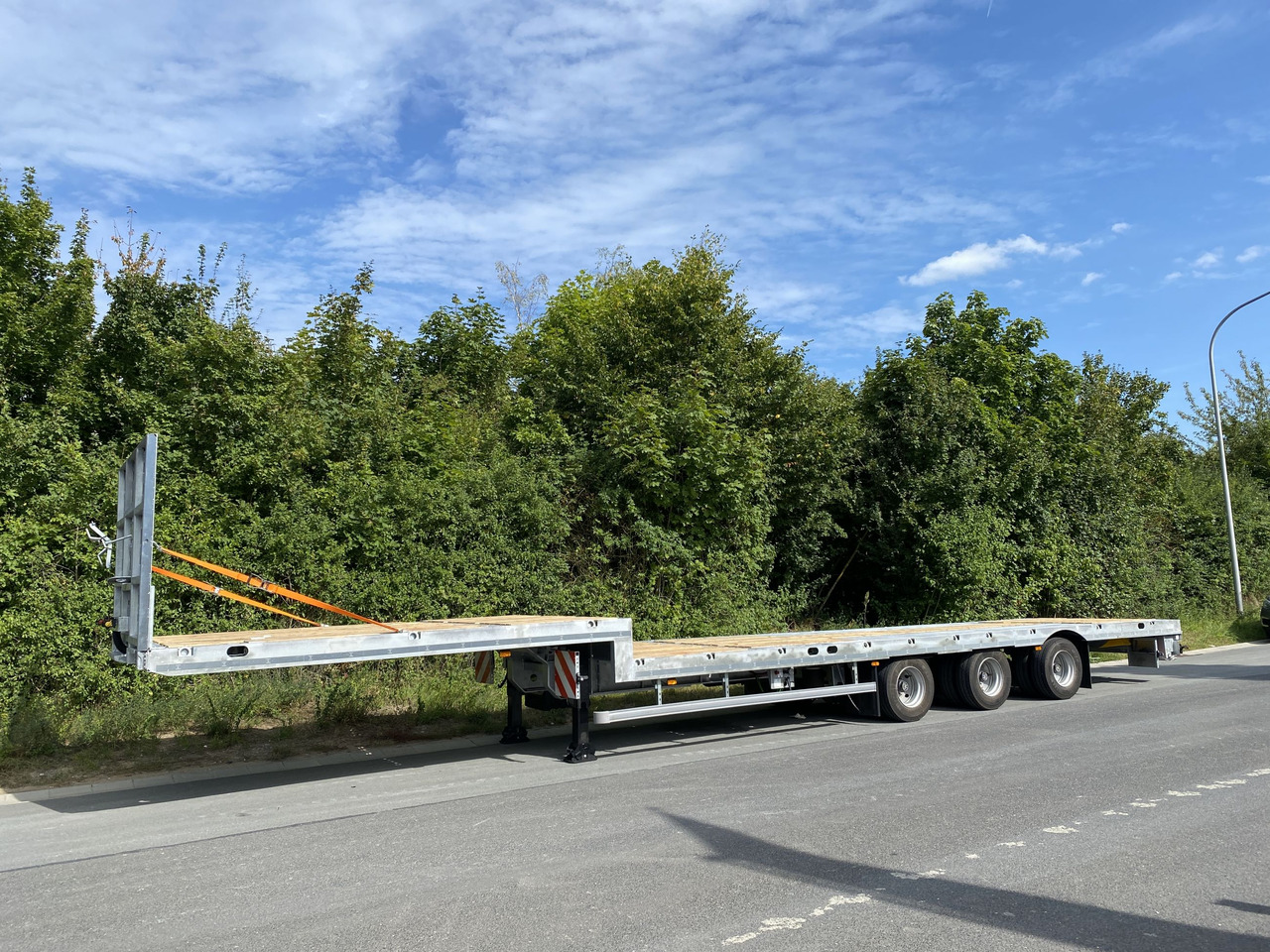 Möslein ST 3-Plato 9,4 3 Achs Satteltieflader Plato 45 t GGfür Fertigteile, Baumaschinen oder Container - Sơ mi rơ moóc thùng lửng/ Phẳng: hình 1 Möslein ST 3-Plato 9,4 3 Achs Satteltieflader Plato 45 t GGfür Fertigteile, Baumaschinen oder Container - Sơ mi rơ moóc thùng lửng/ Phẳng: hình 1