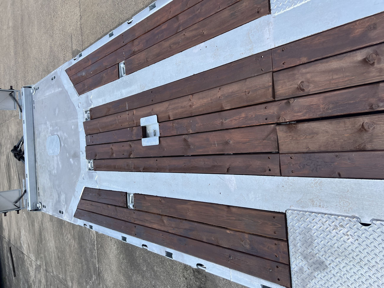 Möslein T 3-8,20 P VB H1  3 Achs Tieflader mit gerader Ladefläche 8,10 m, Neufahrzeug - Rơ moóc thùng thấp: hình 2 Möslein T 3-8,20 P VB H1  3 Achs Tieflader mit gerader Ladefläche 8,10 m, Neufahrzeug - Rơ moóc thùng thấp: hình 2