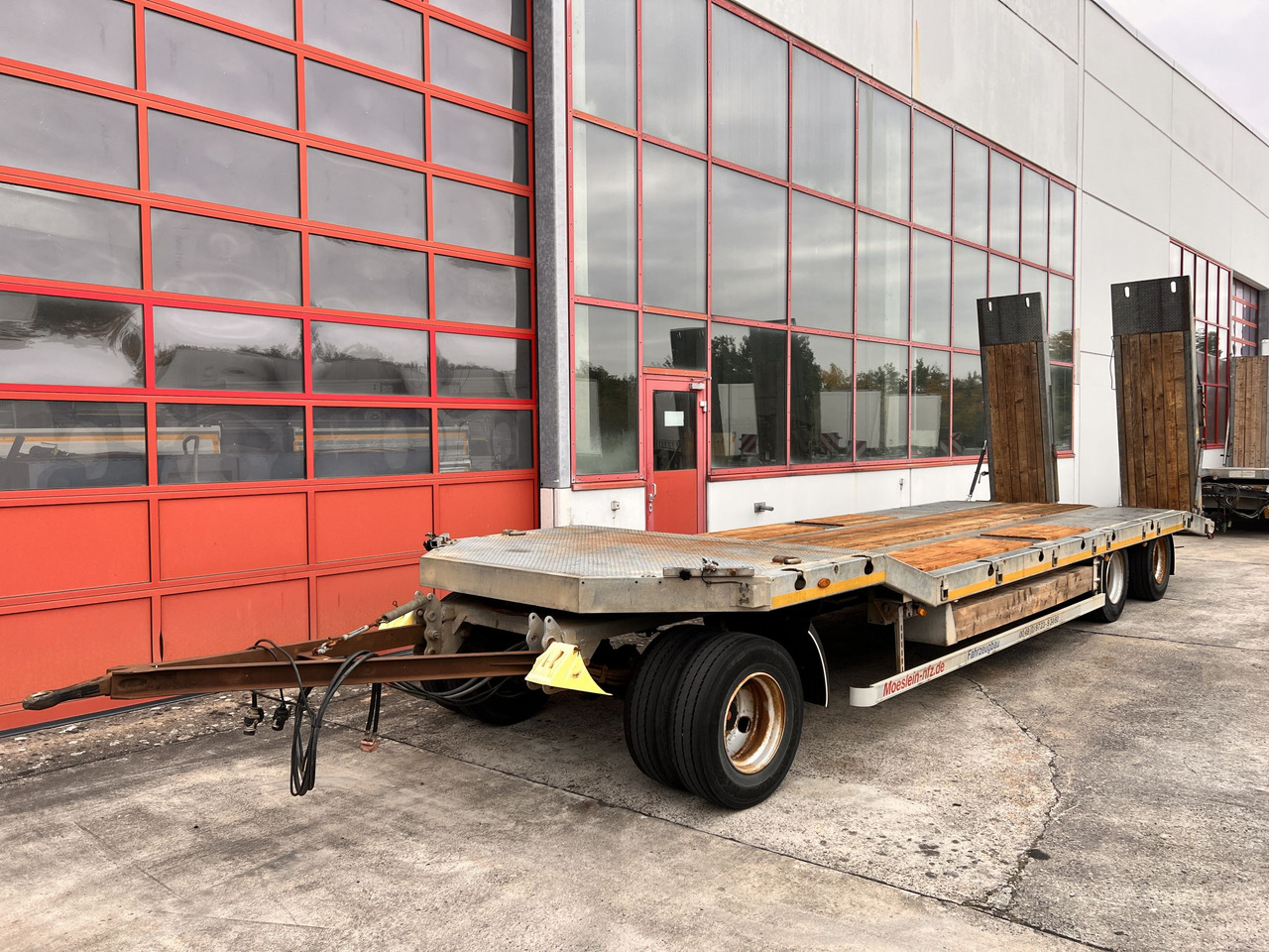 Möslein TF3 Schwebheim 3 Achs Tiefladeranhänger - Rơ moóc thùng thấp: hình 4 Möslein TF3 Schwebheim 3 Achs Tiefladeranhänger - Rơ moóc thùng thấp: hình 4